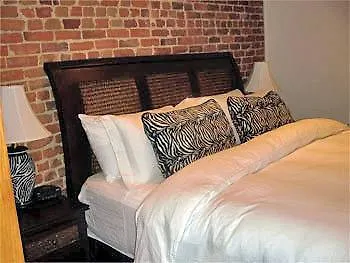 ****  Hotel Kutuma Montreal Canada